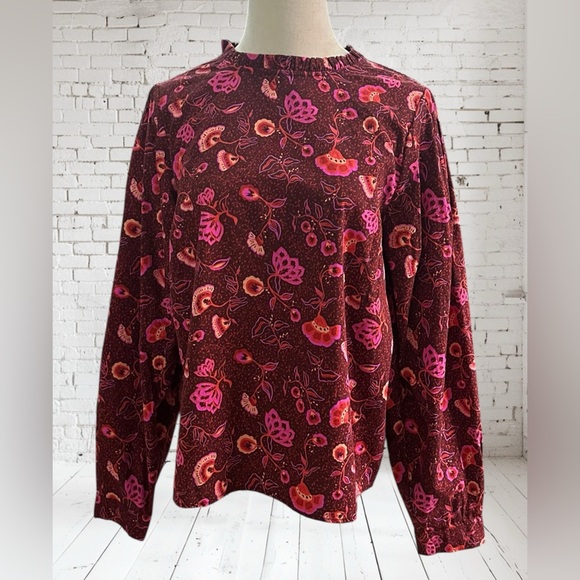 Universal Thread Vibrant Floral Long Sleeve Blouse. Size: Medium - Picture 1 of 9